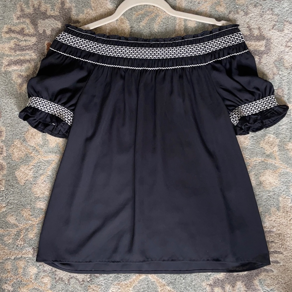 Express embroidered off the shoulder top XS